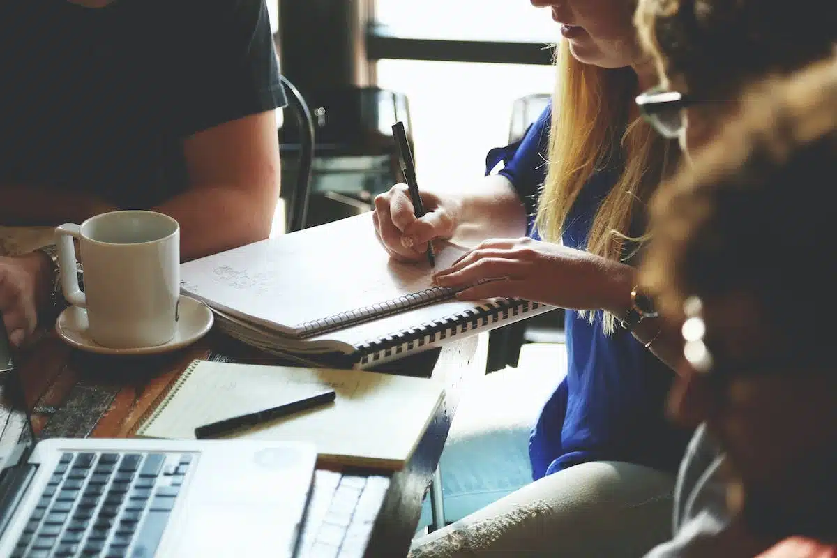 Les assurances incontournables pour les copropriétaires : tout savoir sur les garanties obligatoires
