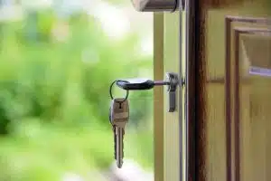 Les facteurs essentiels pour sélectionner le candidat idéal lors de la vente de votre bien immobilier