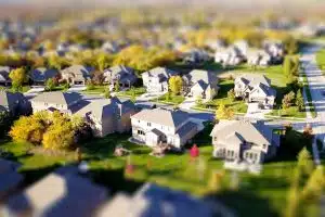 Les ressources indispensables pour se former et réussir comme promoteur immobilier autodidacte