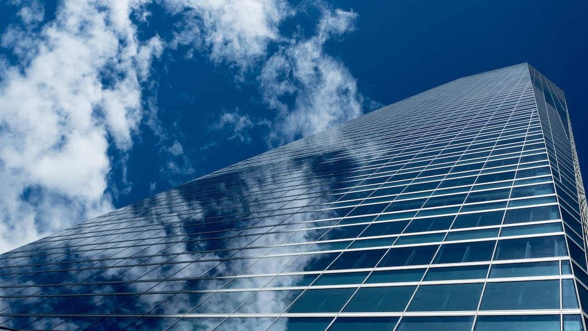 Les avantages et inconvénients de l’investissement en crowdfunding immobilier dévoilés