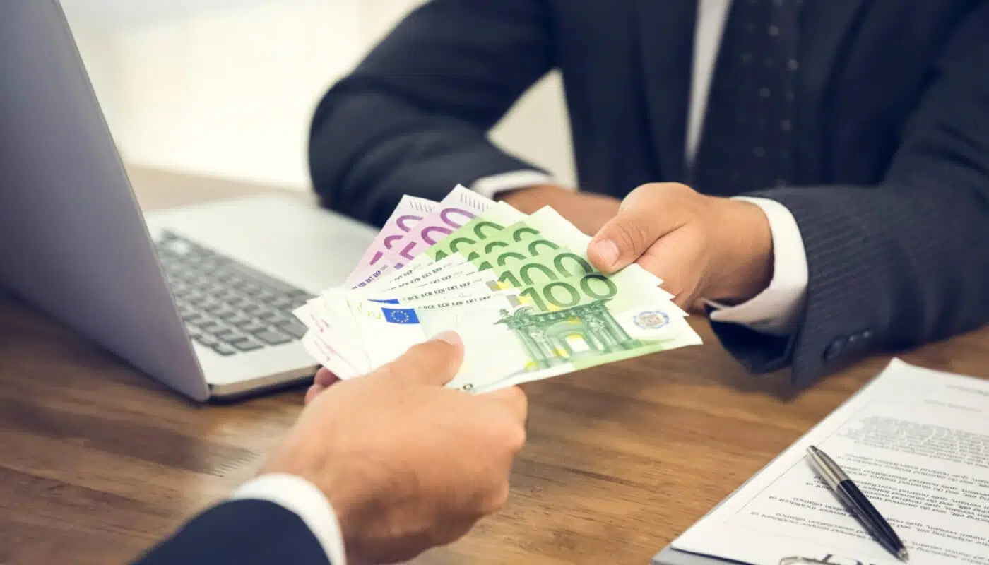 Combien puis-je emprunter sans justificatif ?
